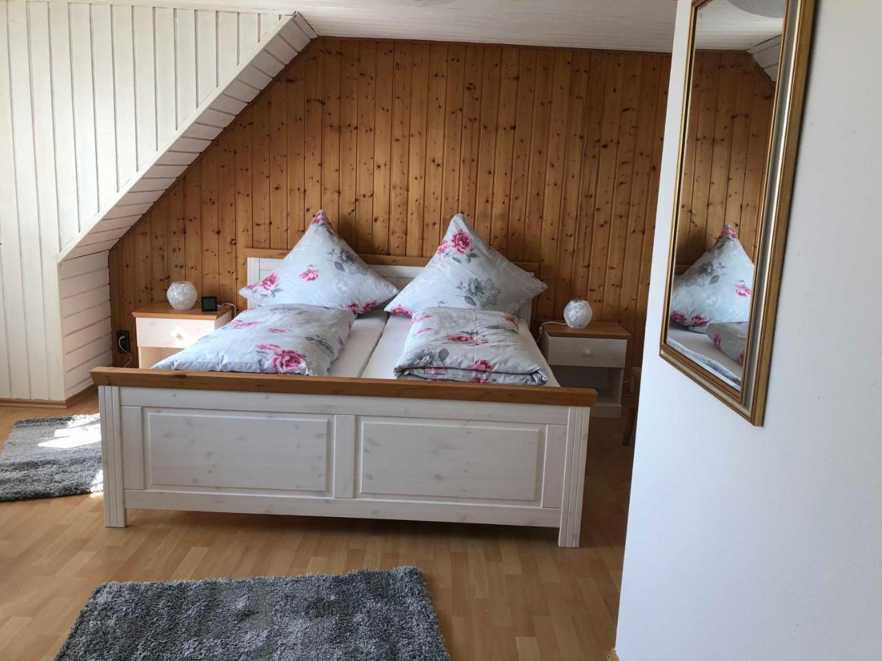 Ferienwohnung Johann Steinbuch エクステリア 写真